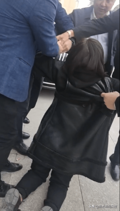 微博:新澳门精准10码中特-女子遭陌生女子入室刺伤身亡  第1张