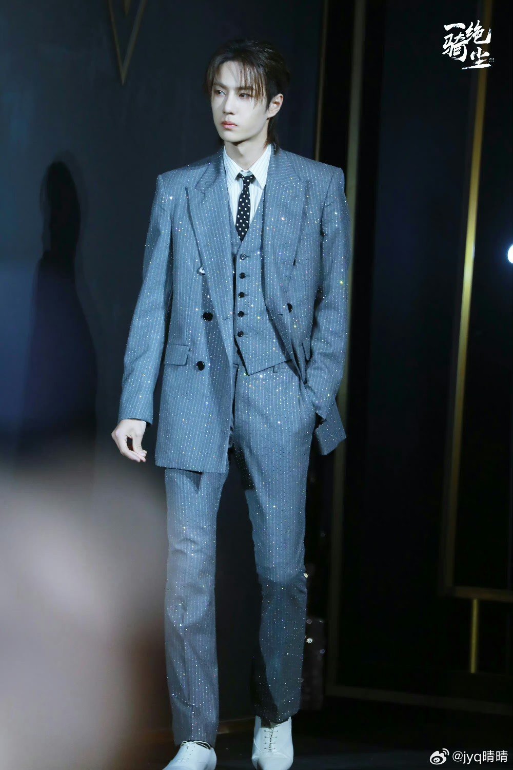 小红书:澳门王中王100%资料2023-王一博身穿燕尾服亮相红毯  第2张