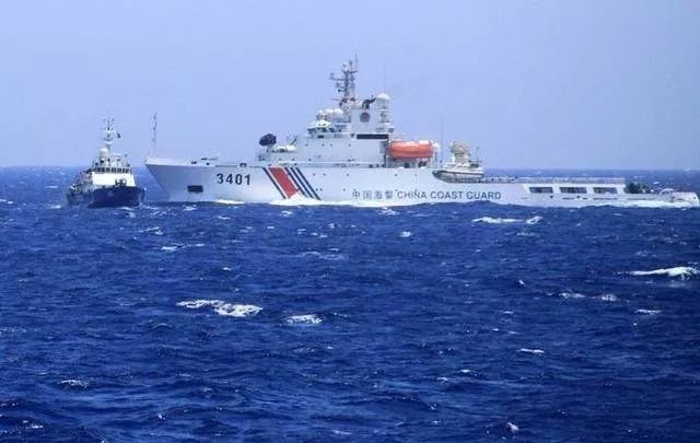 腾讯：2024澳门免费精准资料大全-现场画面：中国海警登检菲律宾船只  第3张