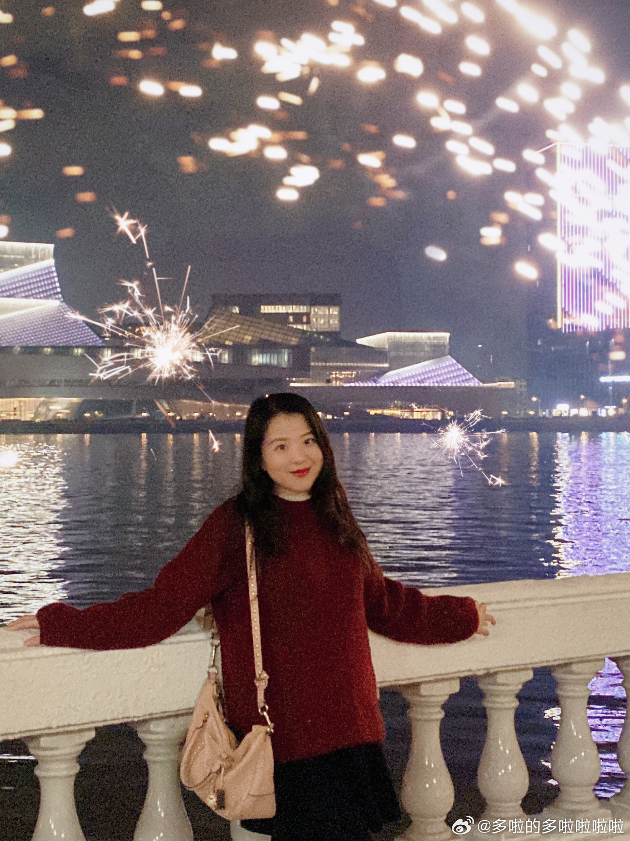 微博:2024年新澳门必开32期一肖-广西暴雨后道路成河 新娘坐船结婚  第1张