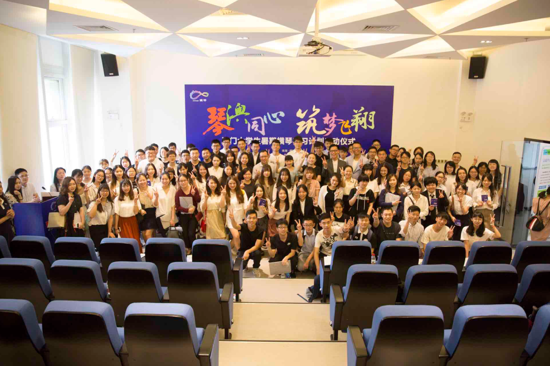 小红书:澳门今天开奖结果出来-退役大学生士兵毕业典礼时起立齐唱  第2张