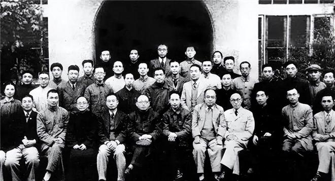 微博订阅:黄大仙三肖三码必中三肖-吉尔吉斯斯坦总理：儿子很尊重中国  第2张