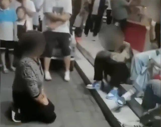 微博订阅:澳门一码中精准一码免费中特-河北男子遭多人霸凌下跪 警方通报  第3张